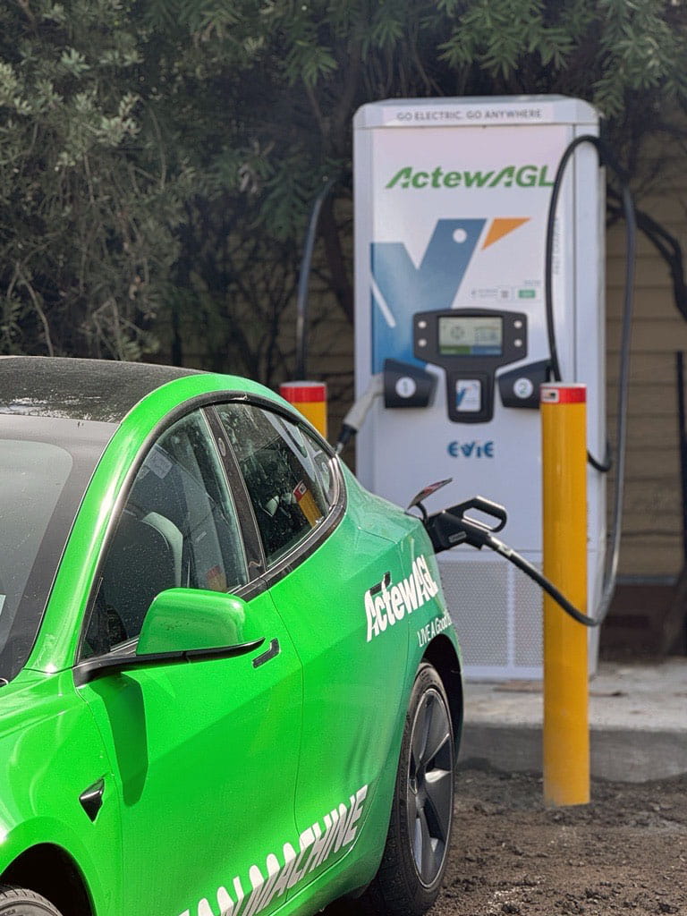 ActewAGL switches on Bungendore’s first electric vehicle DC fast charger